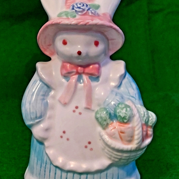 TAKAKASHI CERAMIC COUNTRY RABBIT BANK - Picture 1 of 5
